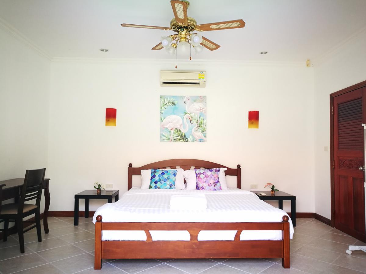 The Beach Pool Villa Pattaya Extérieur photo